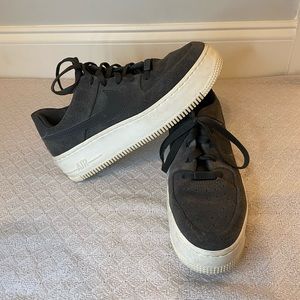 Dark Grey Women’s Nike shoe